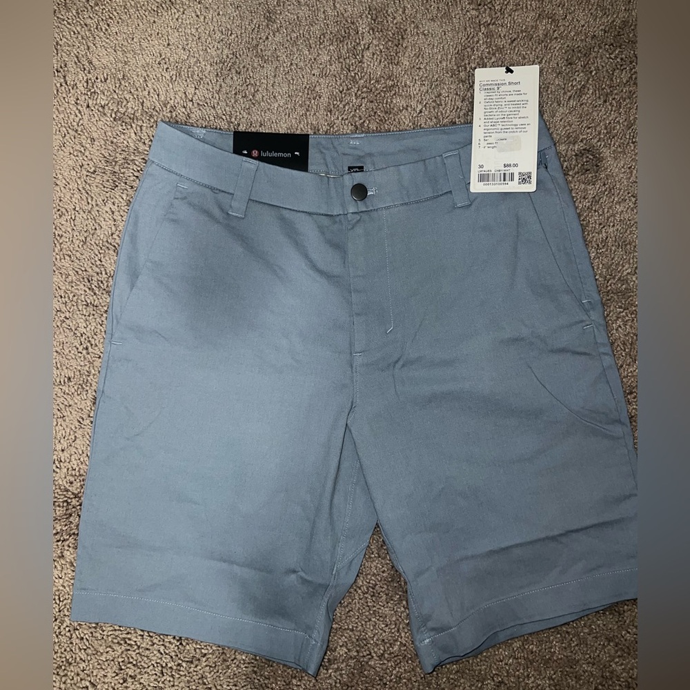 Lululemon men’s Commission Short 9” - size 30”- NWT